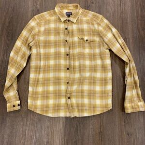 Patagonia men’s flannel shirt Med
